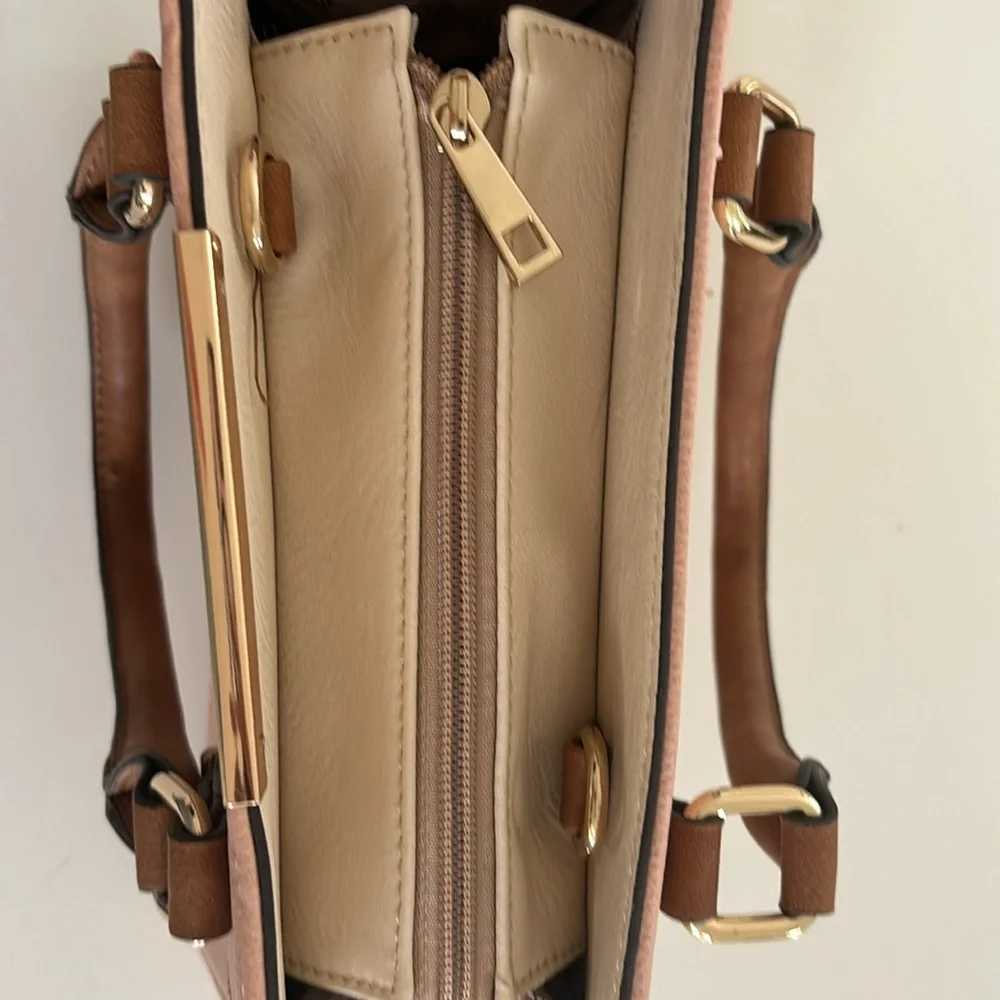 Handbag - Picture 5 of 6